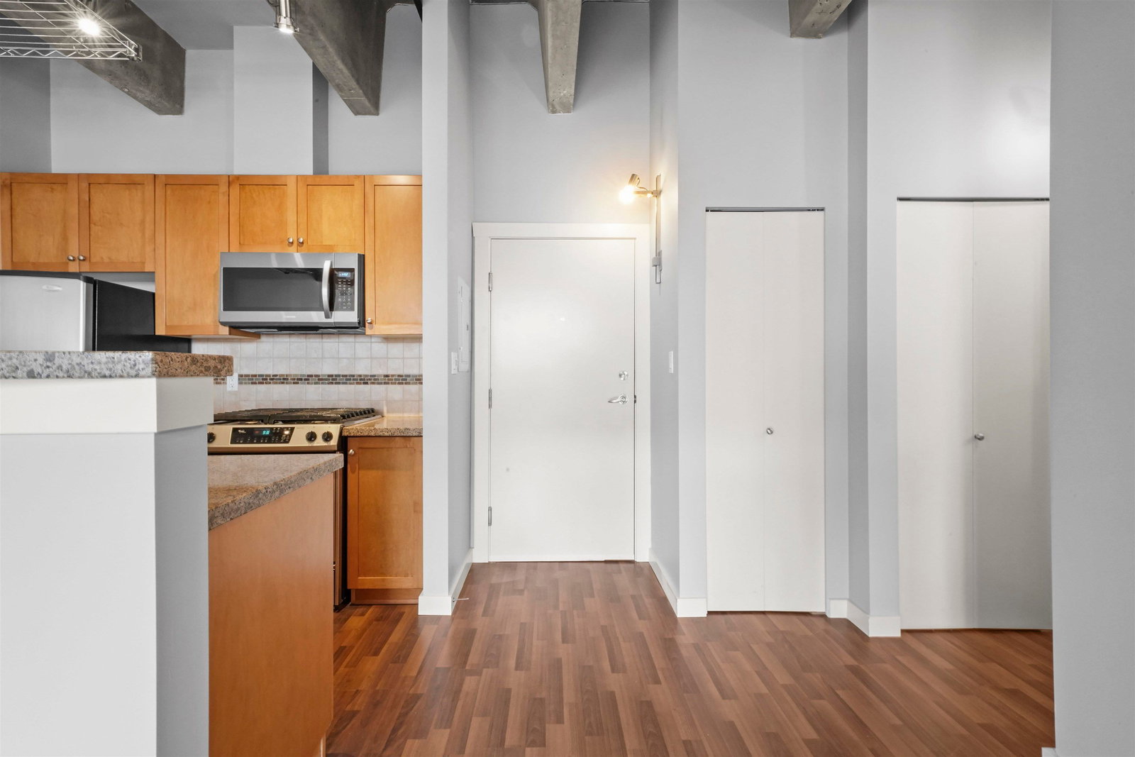 Listing Image 8