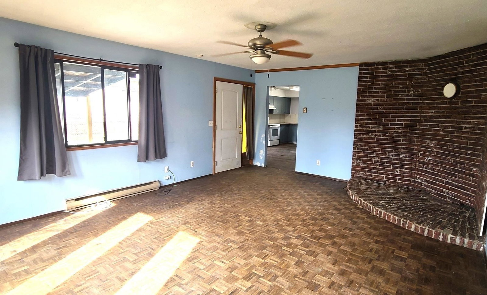 Listing Image 8