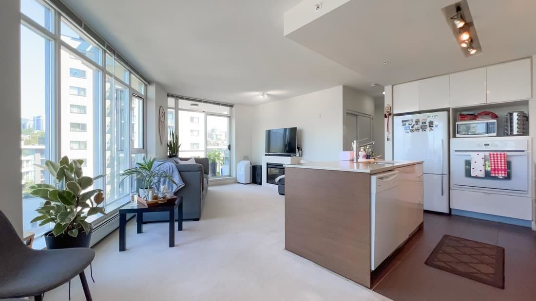 Listing Image 10