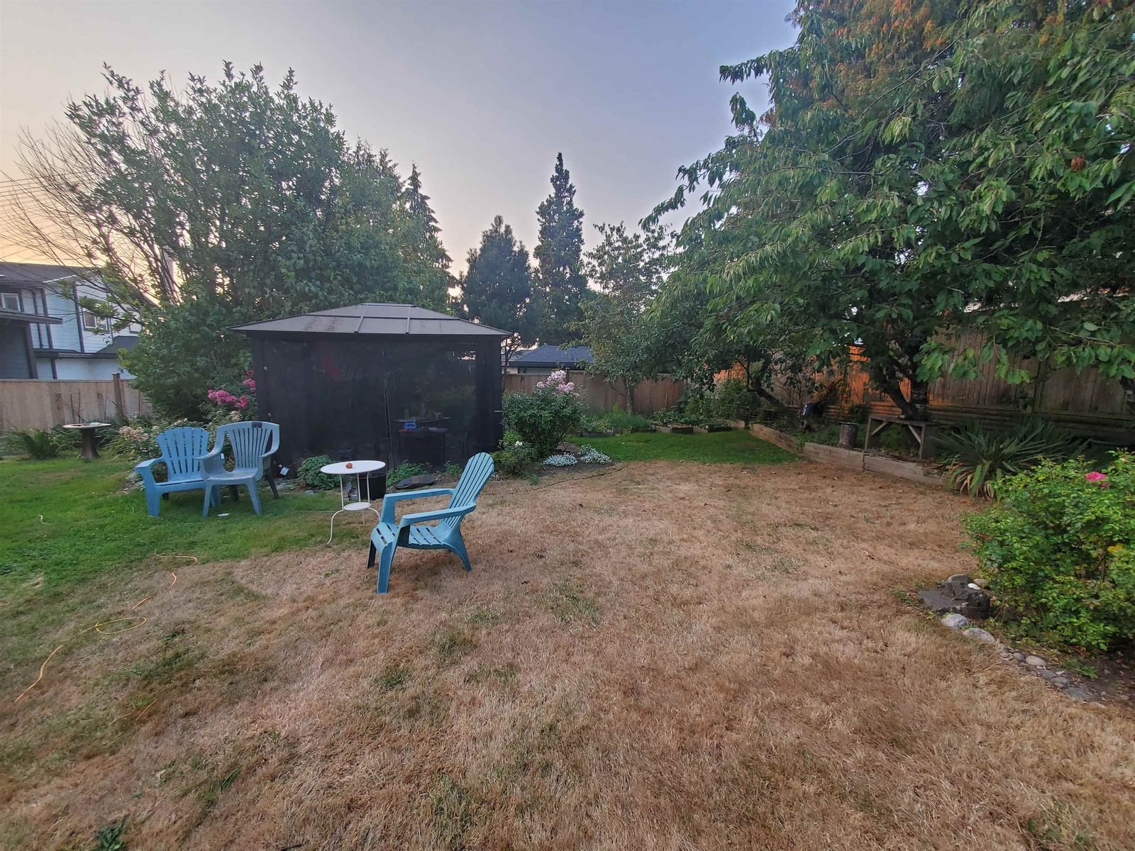 Listing Image 11