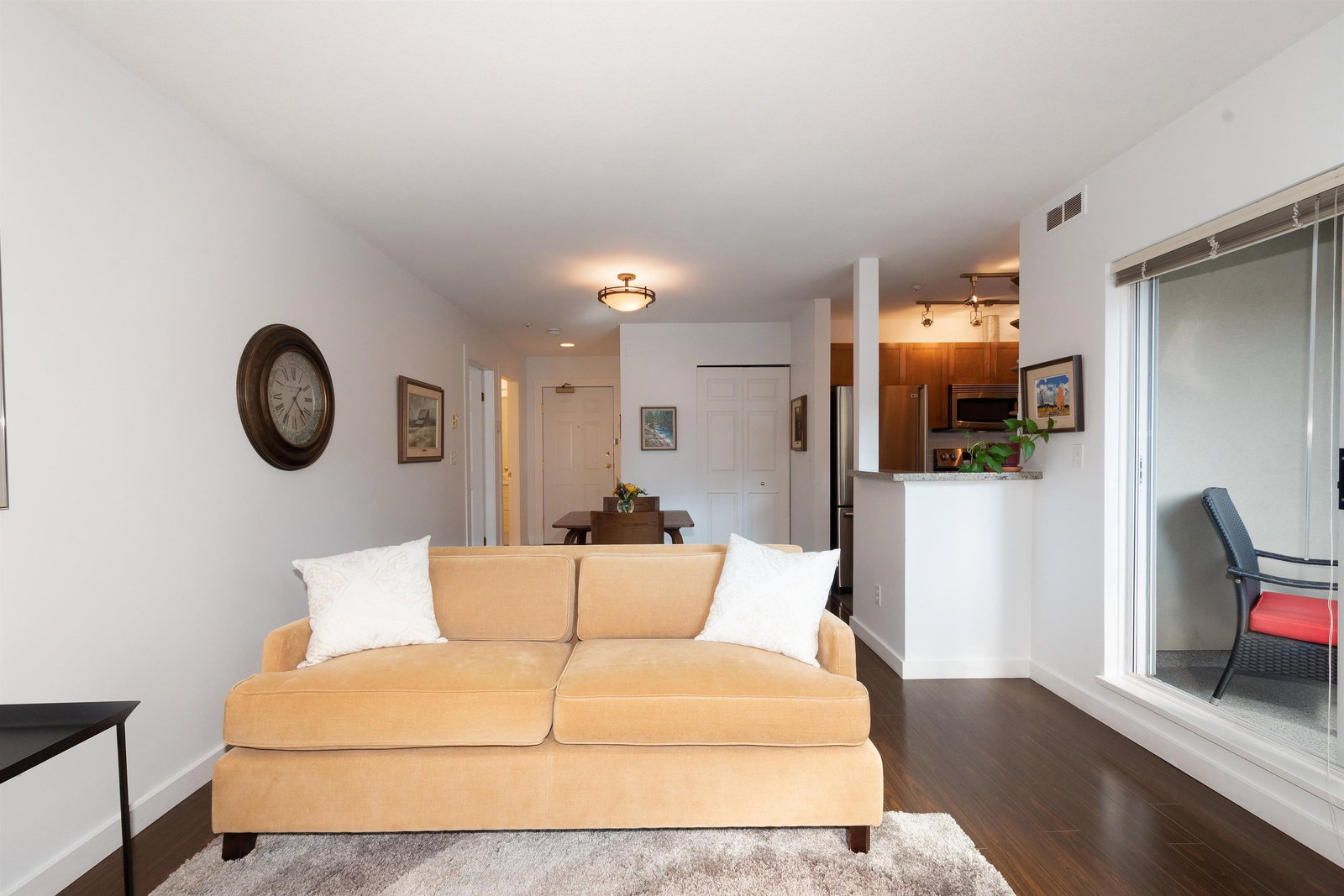 Listing Image 11