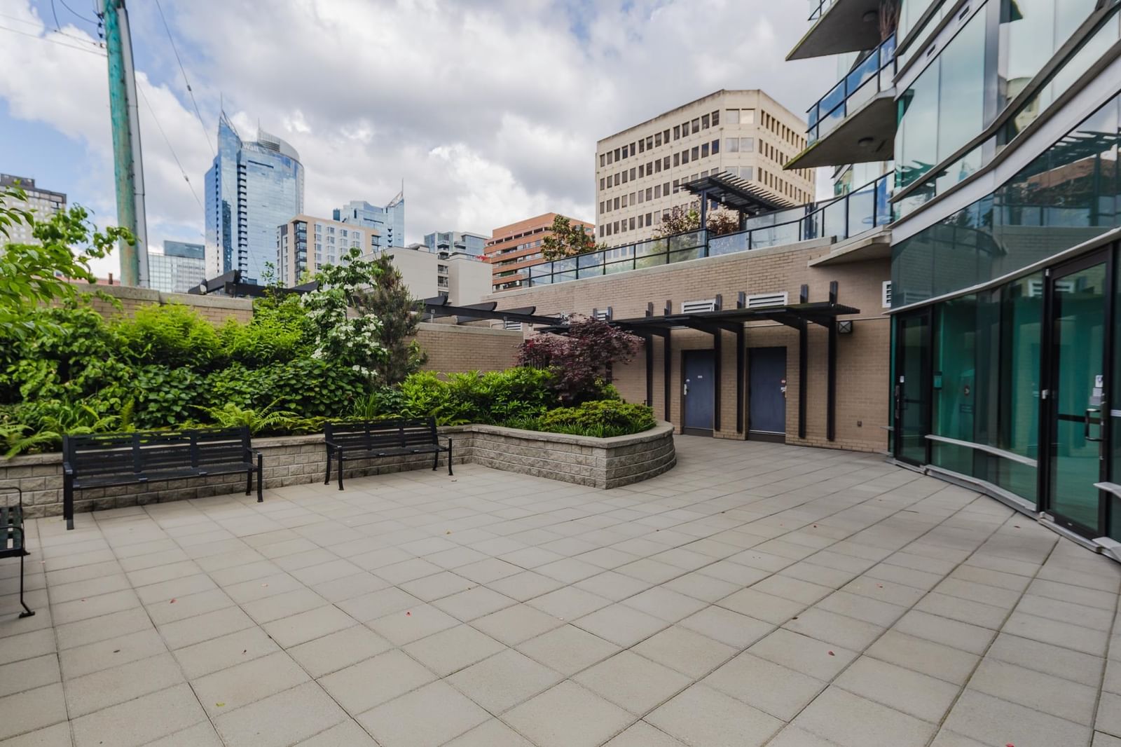 Listing Image 20