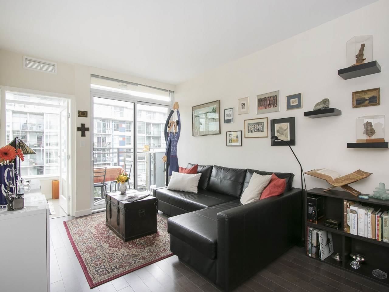 Listing Image 5