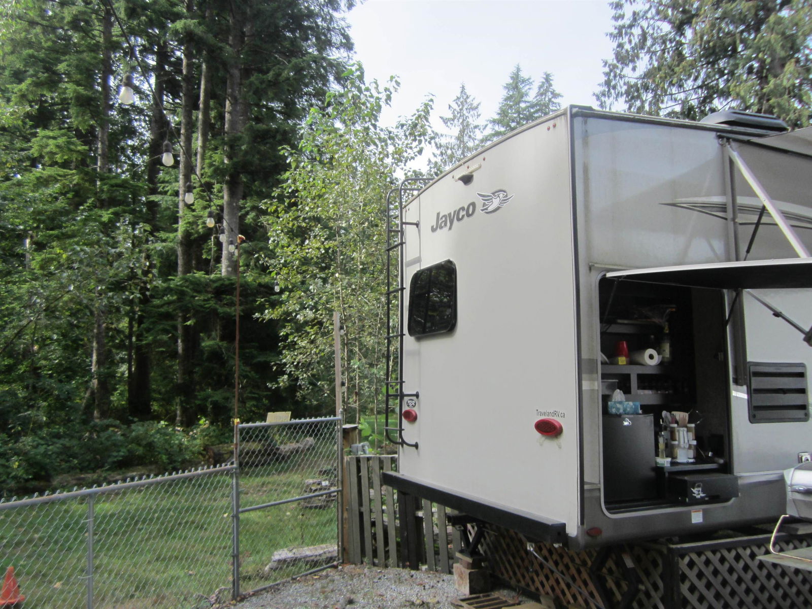 Listing Image 11