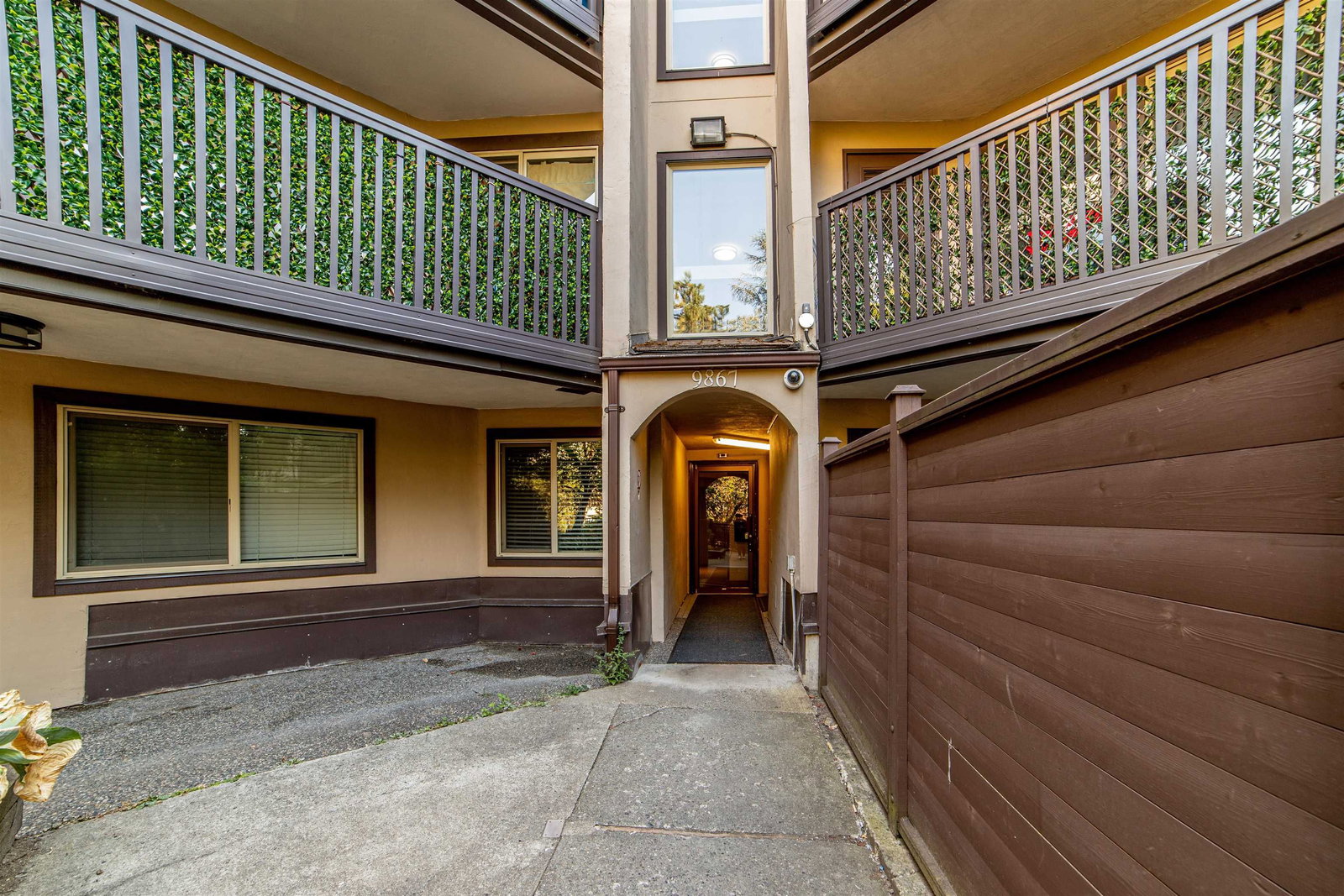 Listing Image 17