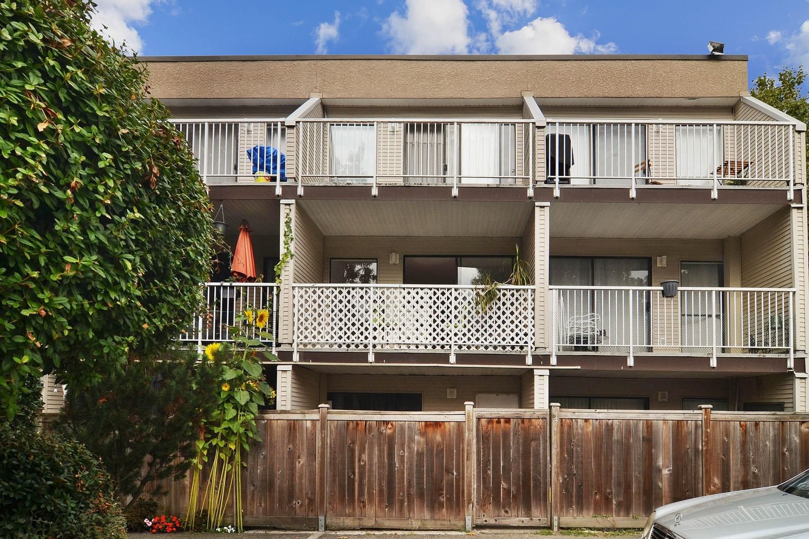 Listing Image 17