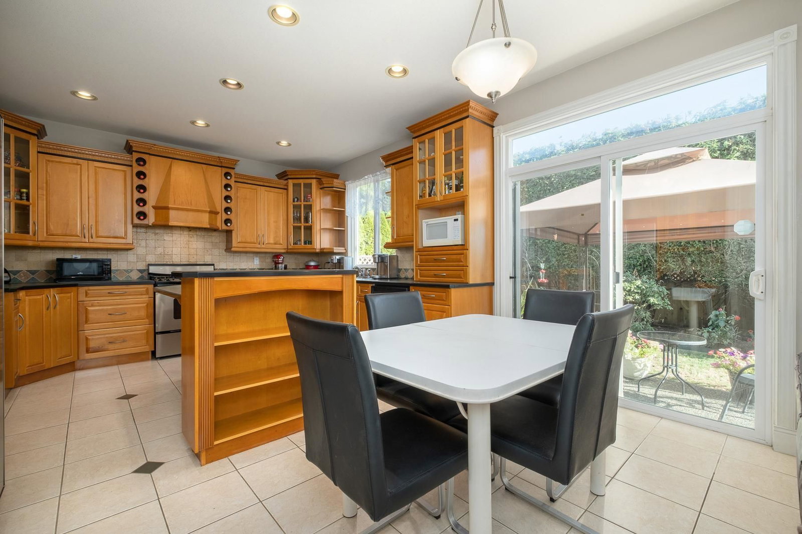 Listing Image 10