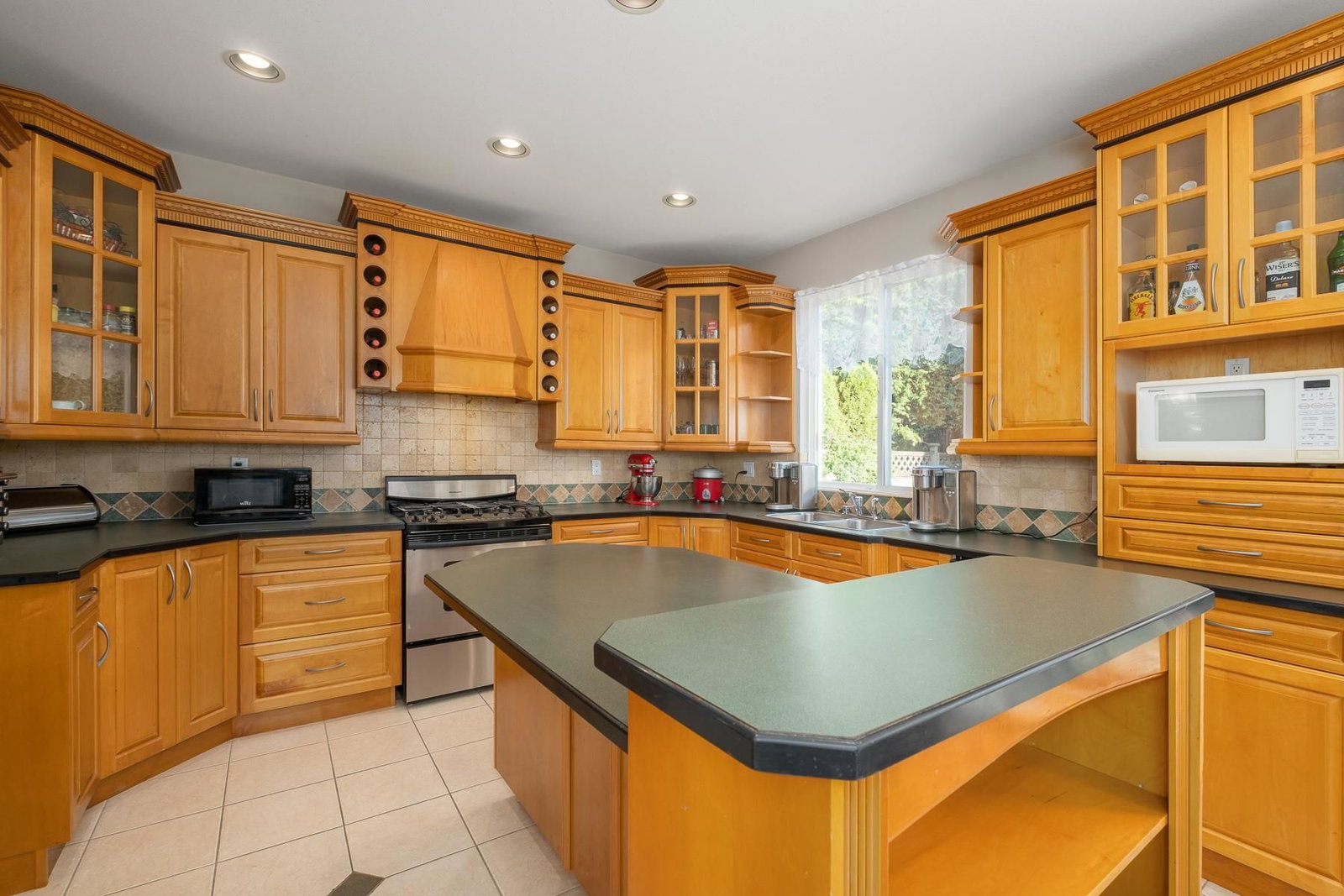 Listing Image 12