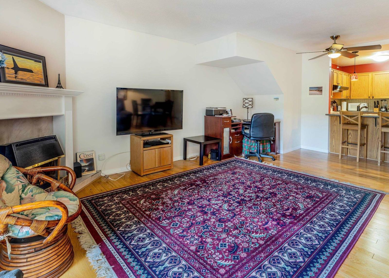 Listing Image 8