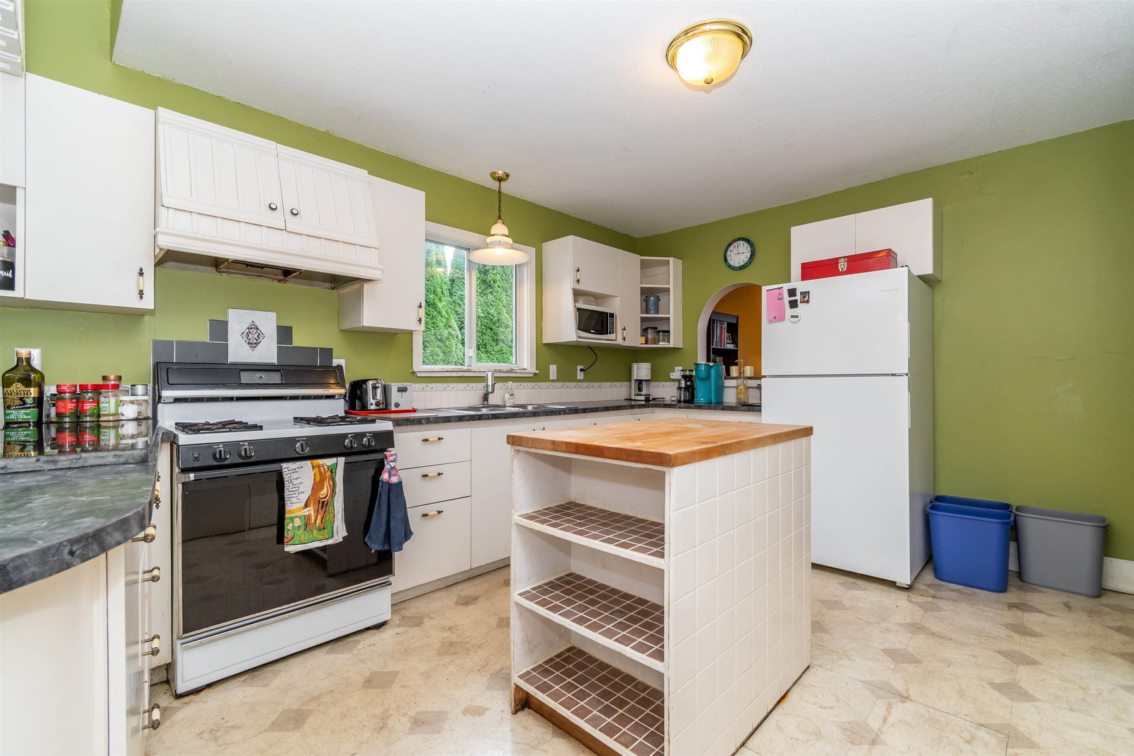 Listing Image 12