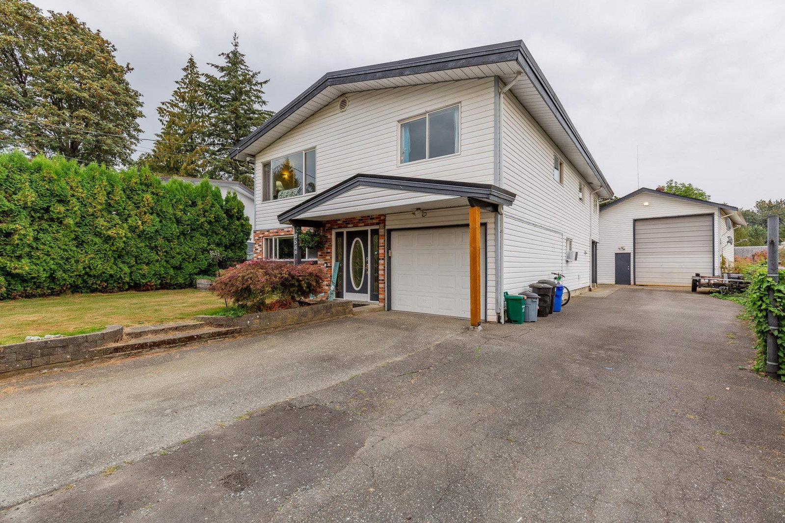 Listing Image 4
