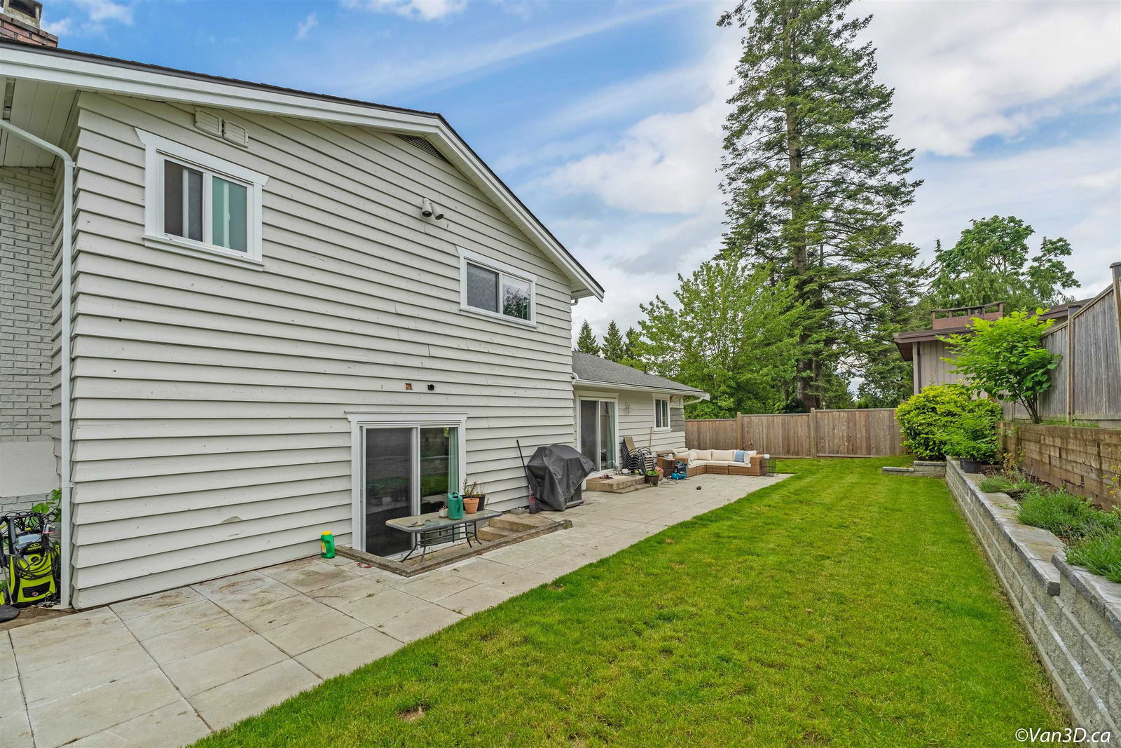 Listing Image 5