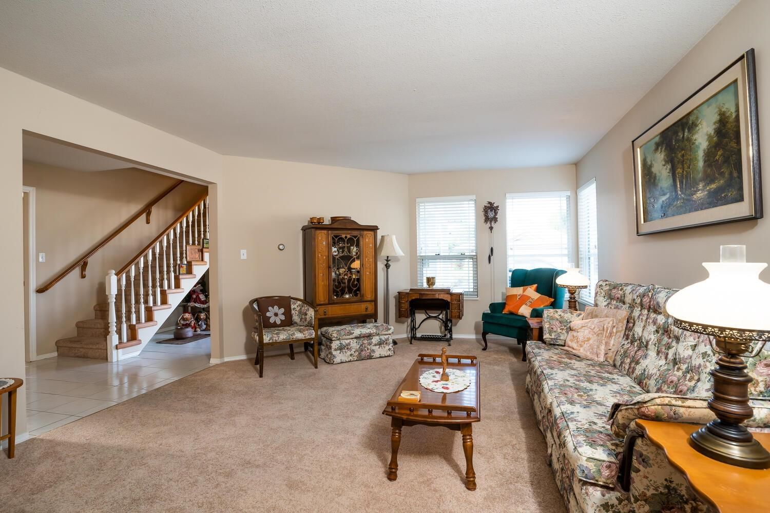Listing Image 4