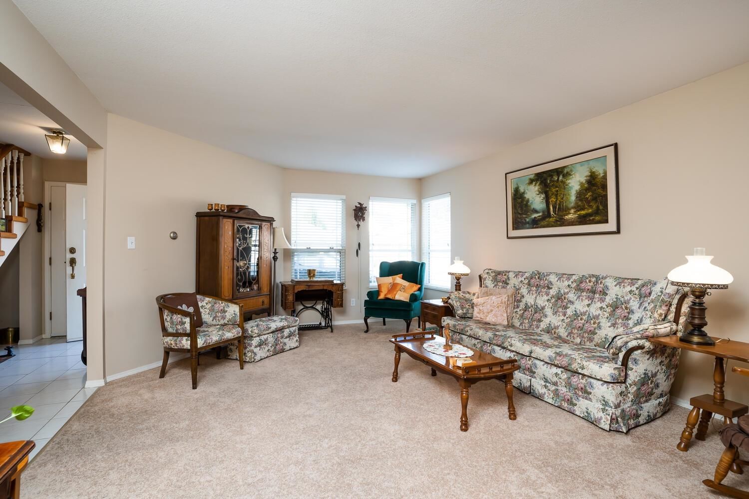 Listing Image 5