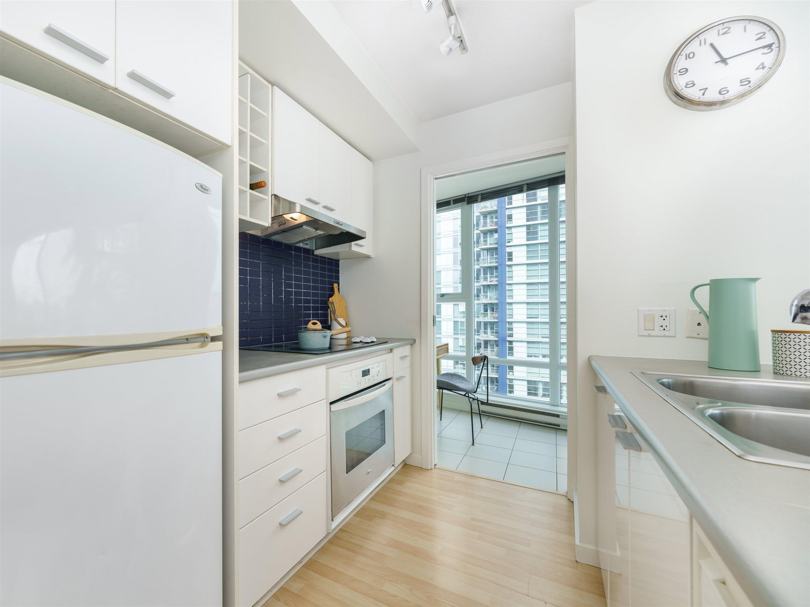 Listing Image 9
