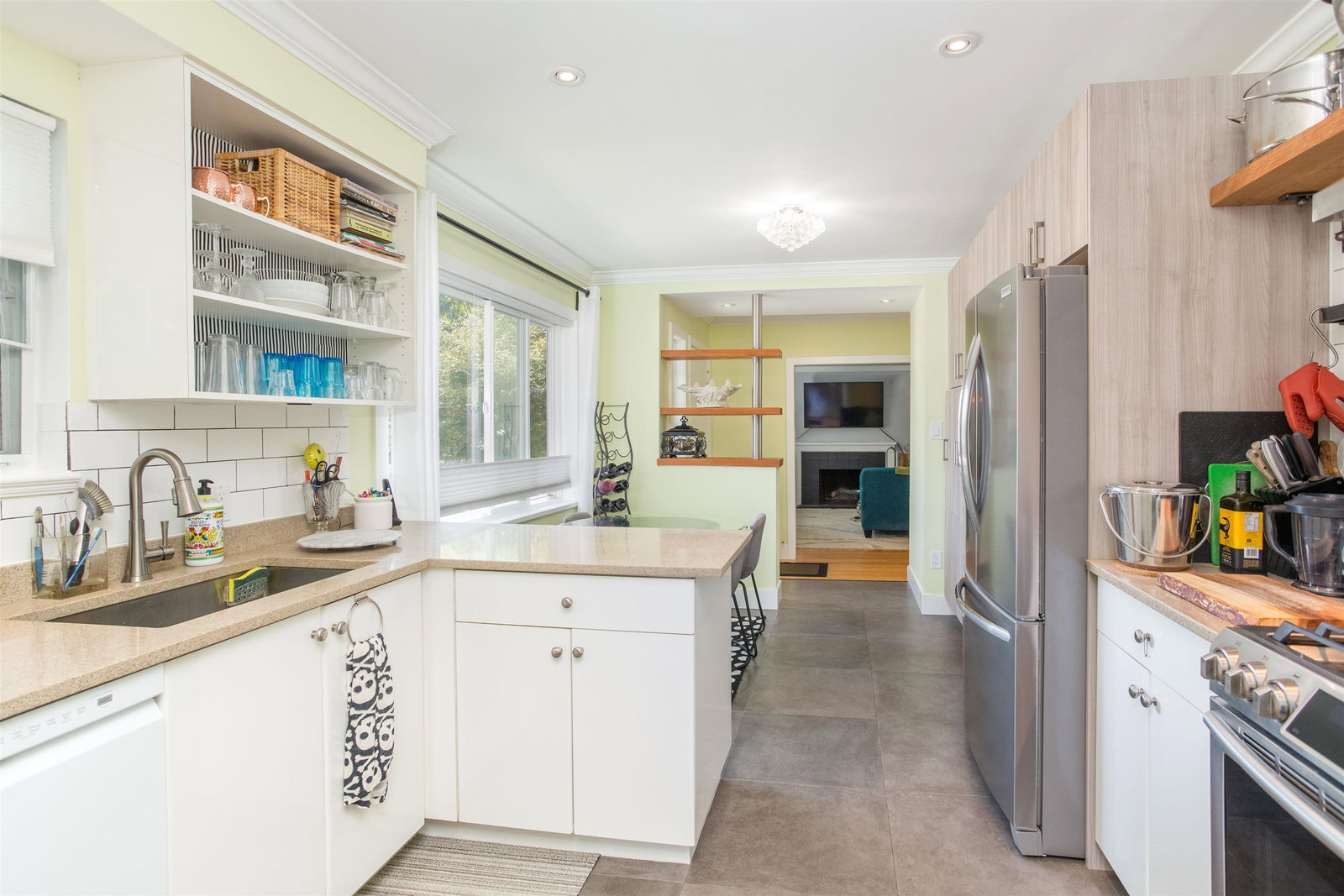 Listing Image 14