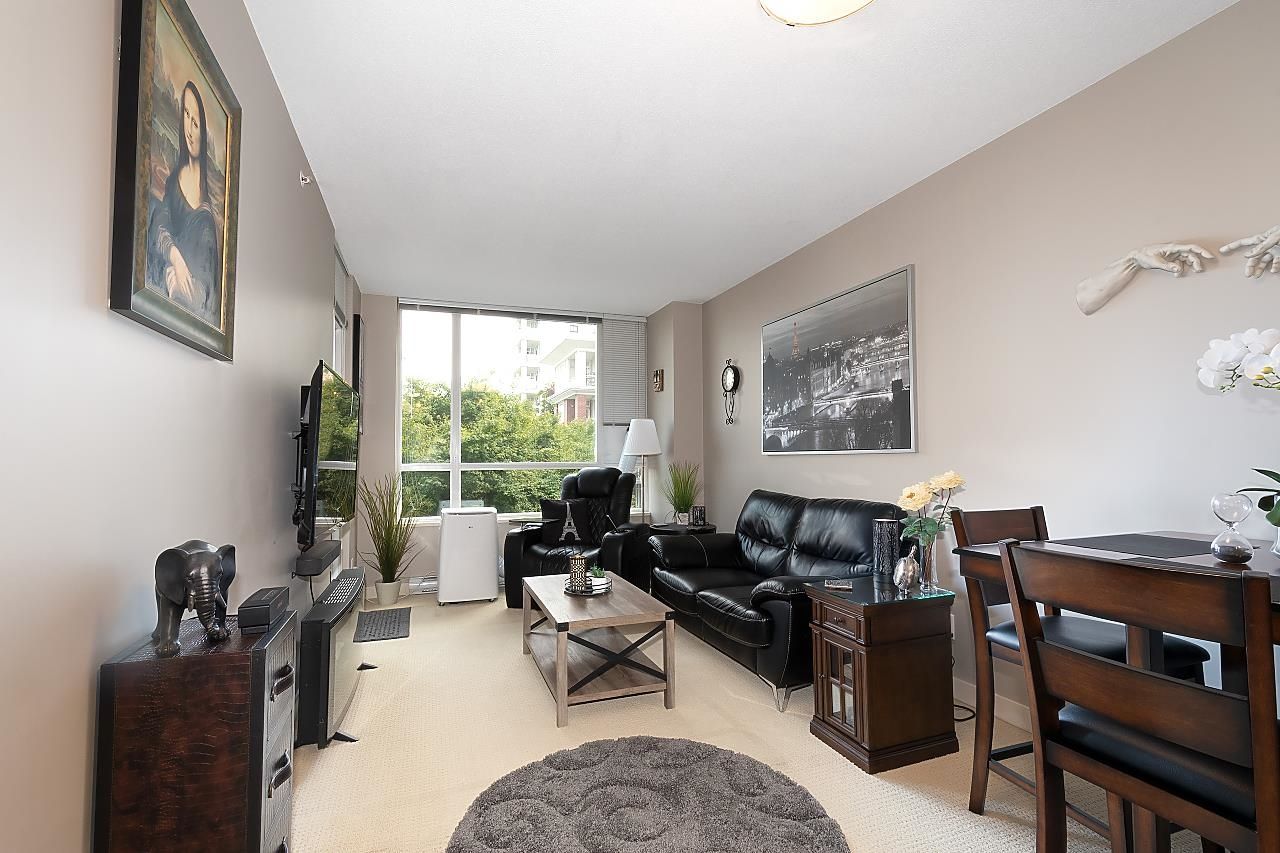 Listing Image 6