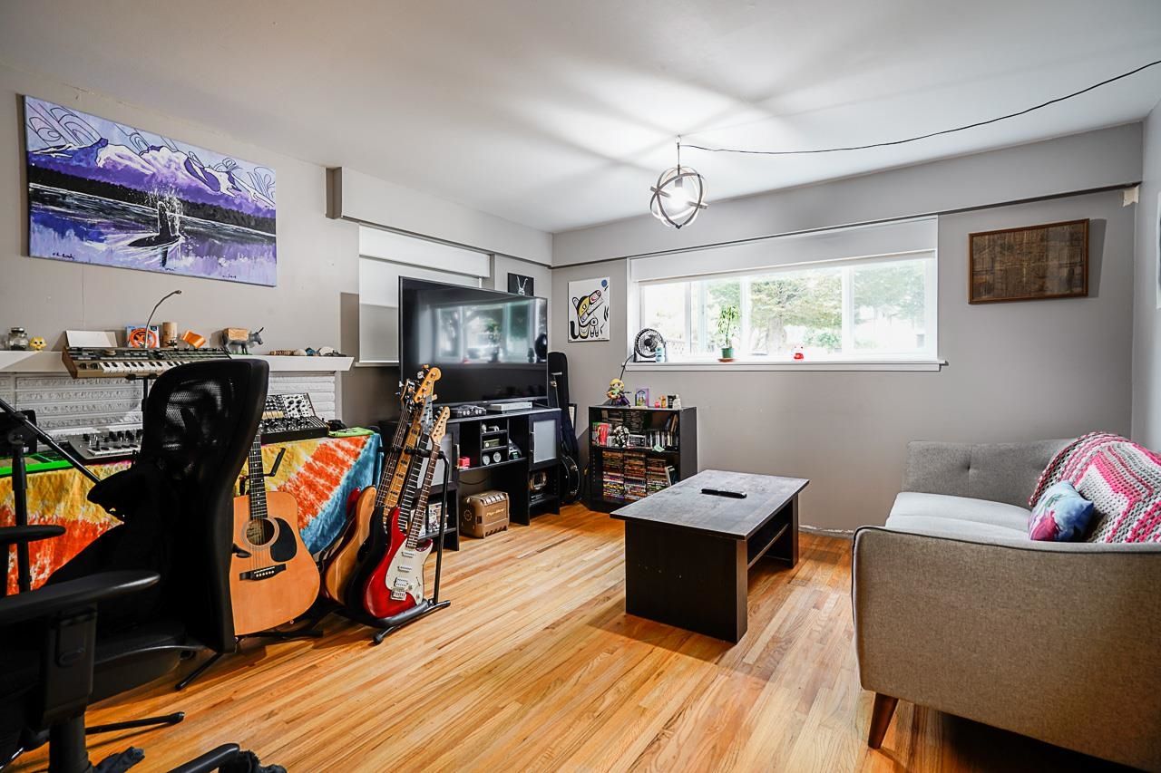 Listing Image 18