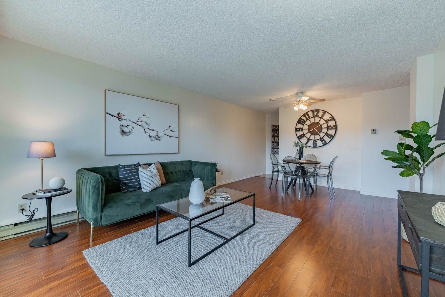 Listing Image 18