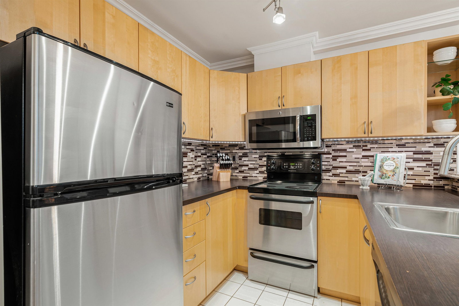 Listing Image 16