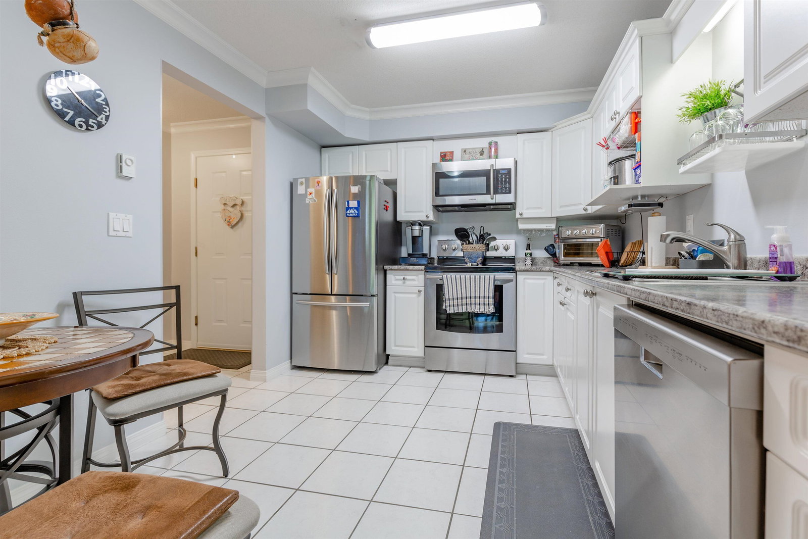 Listing Image 9