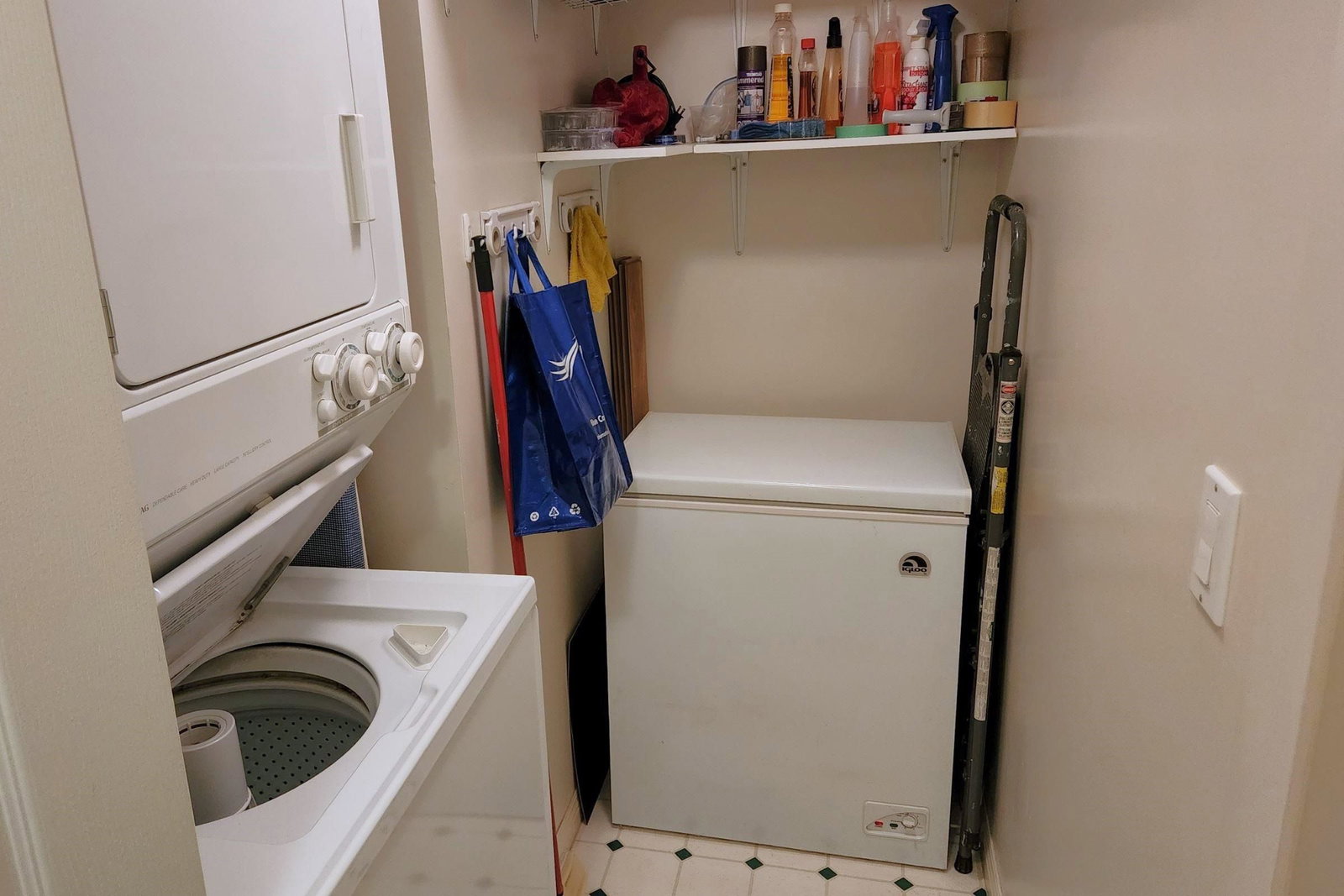 Listing Image 17