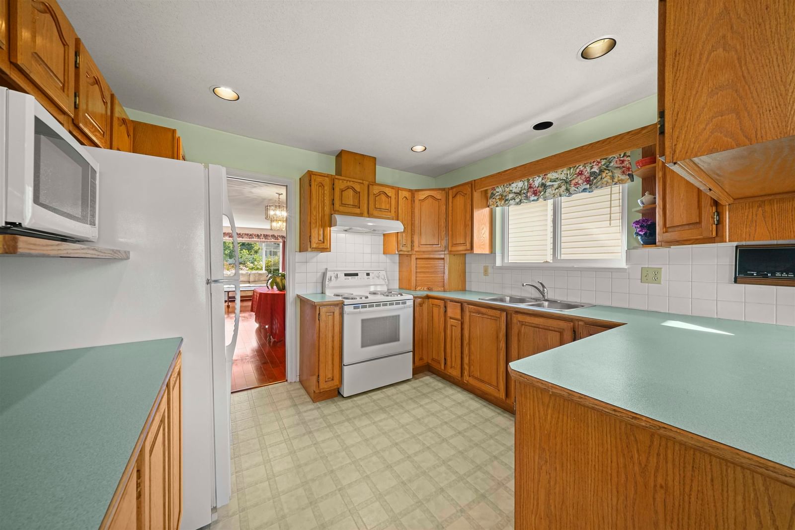 Listing Image 14
