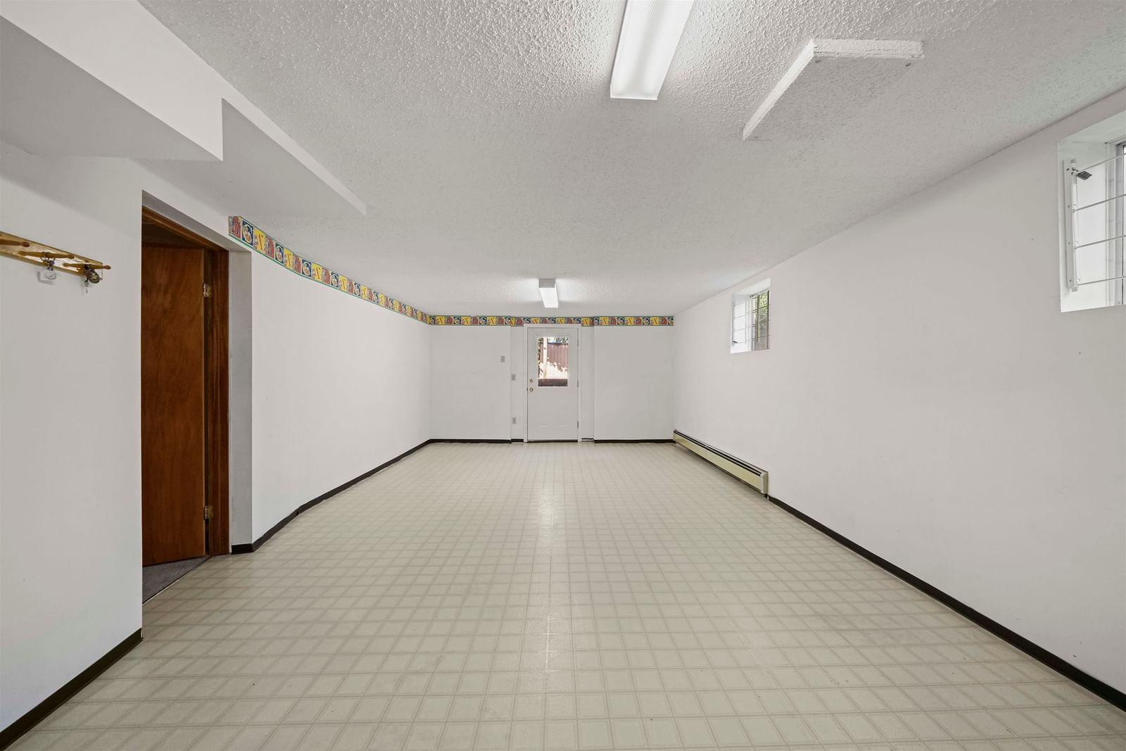 Listing Image 29