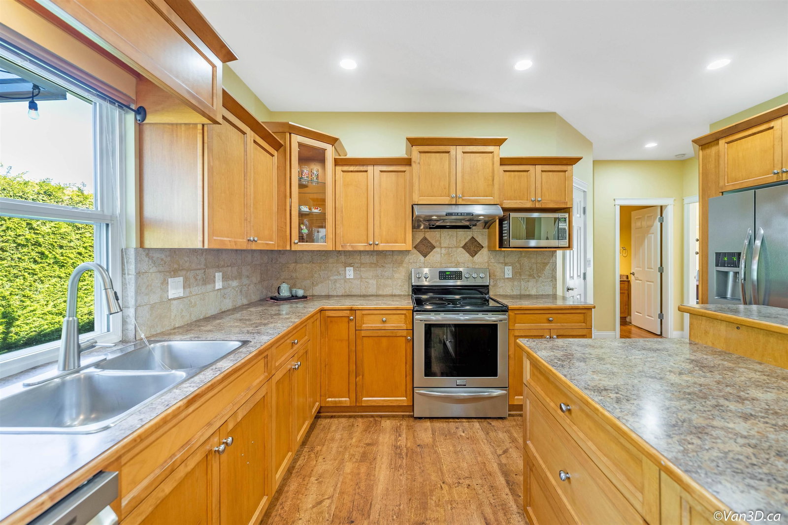Listing Image 13