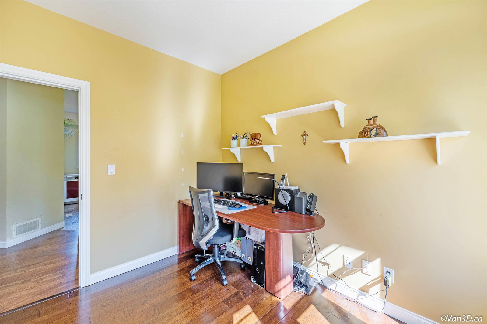 Listing Image 16