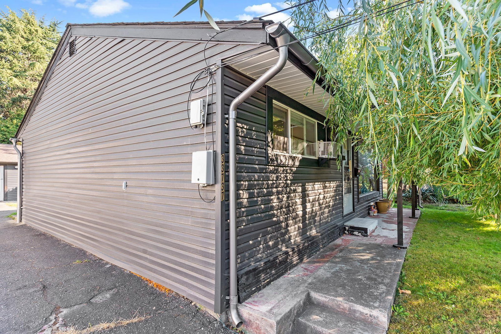 Listing Image 20