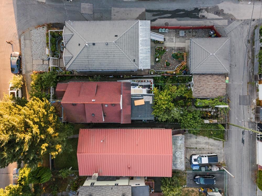 Listing Image 11