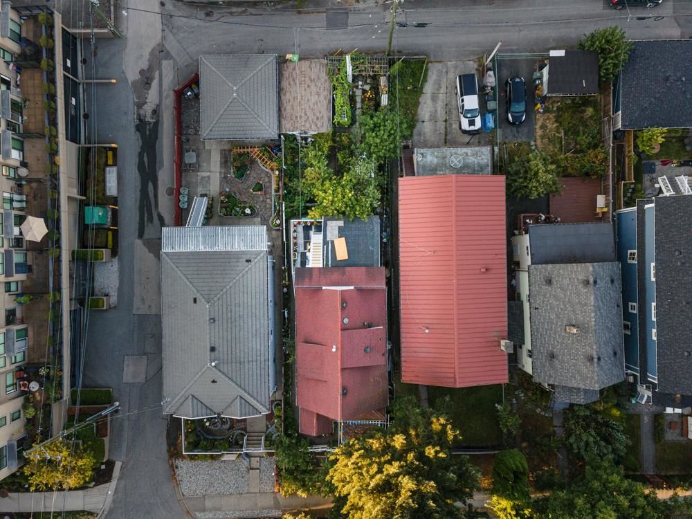 Listing Image 14