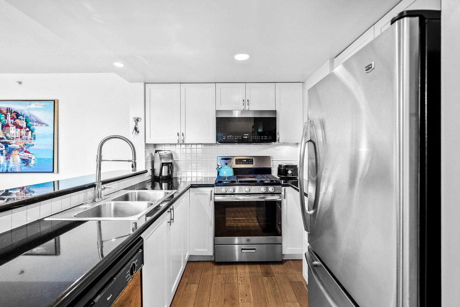 Listing Image 6