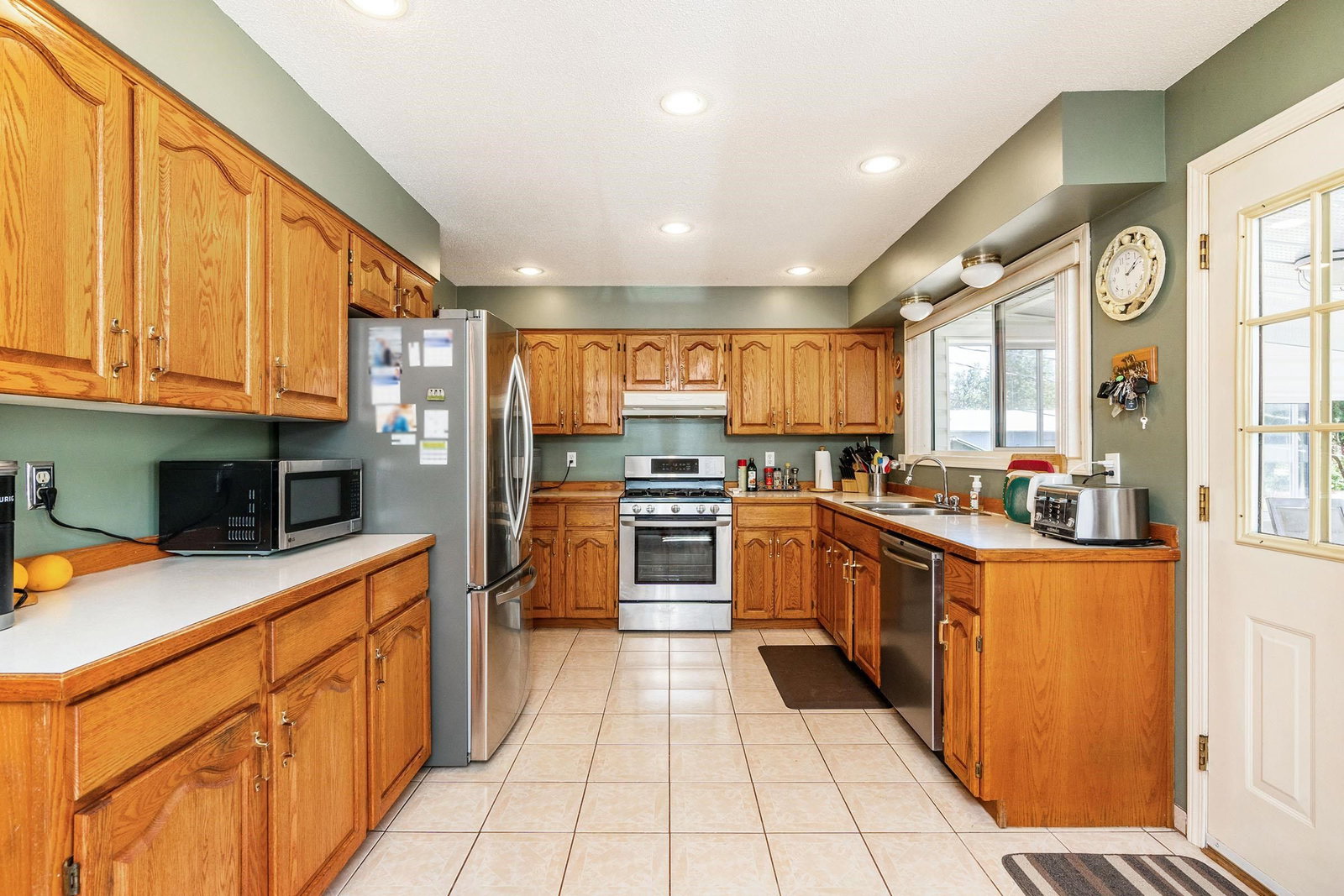 Listing Image 7