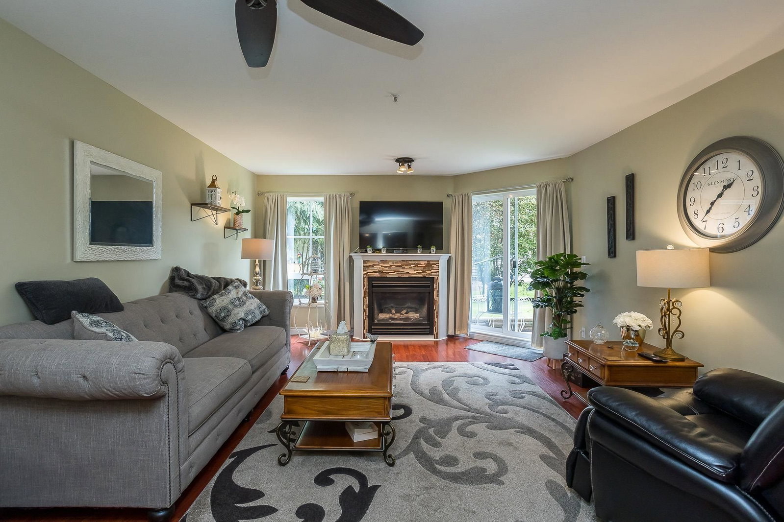 Listing Image 9