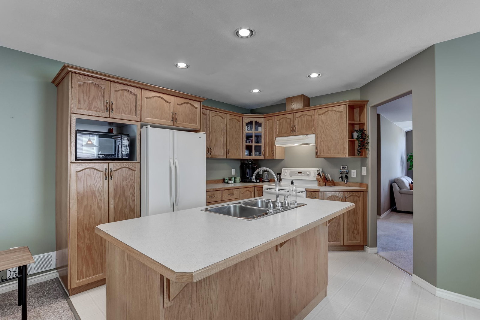 Listing Image 12