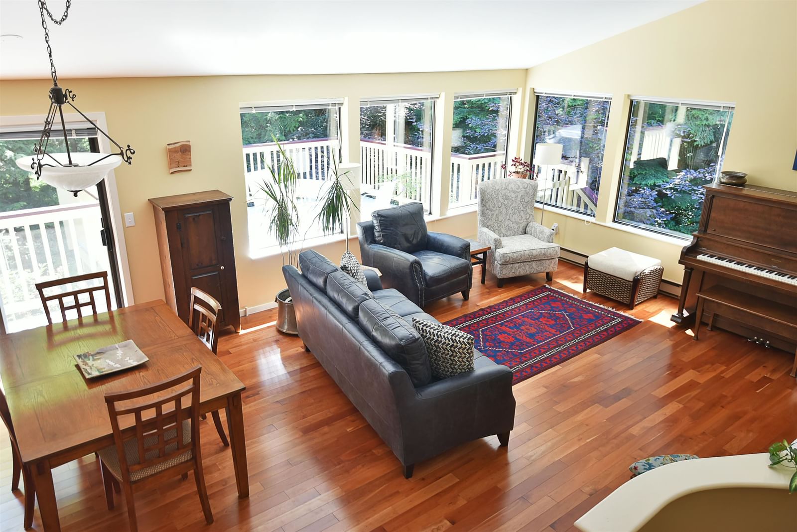 Listing Image 8