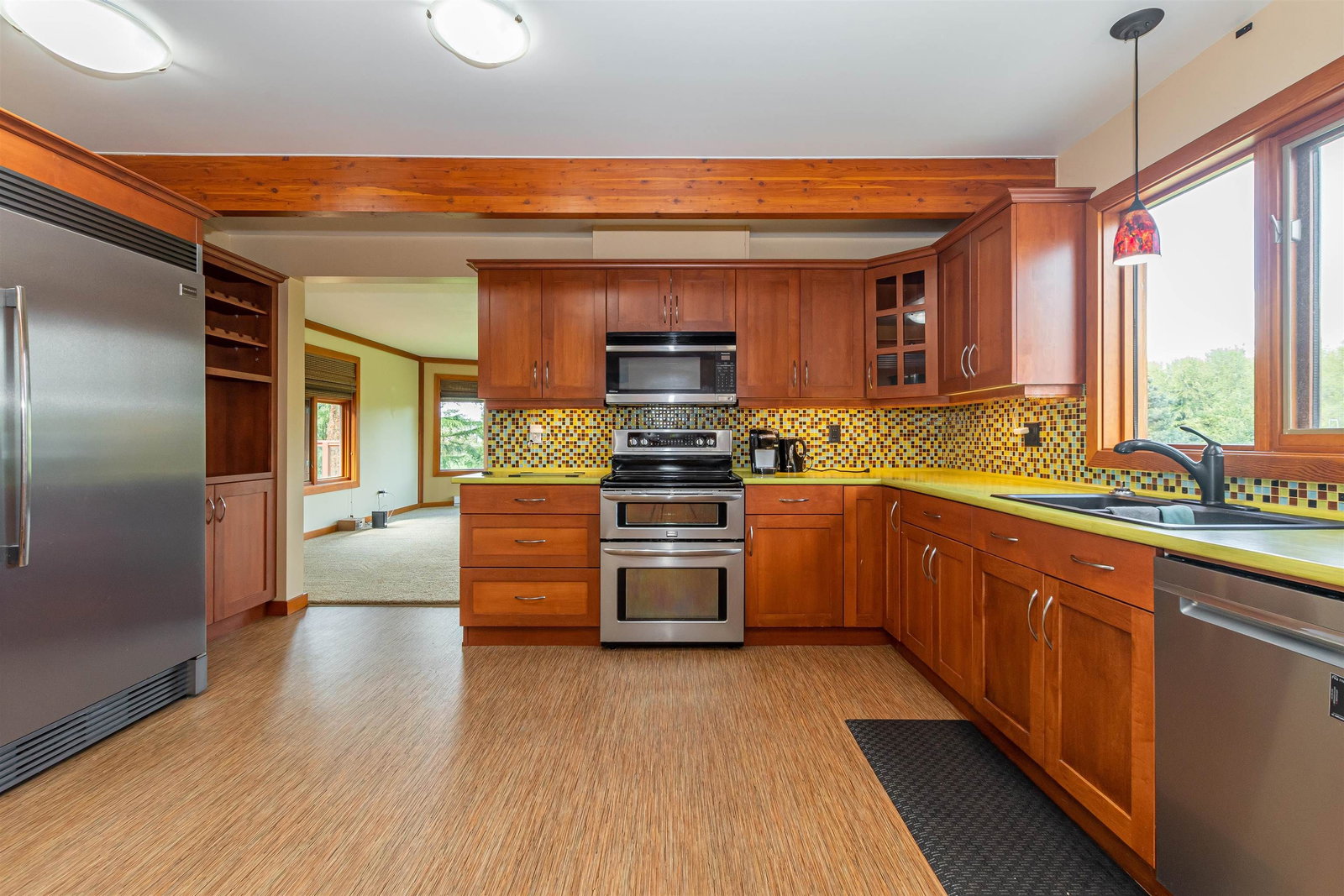 Listing Image 10
