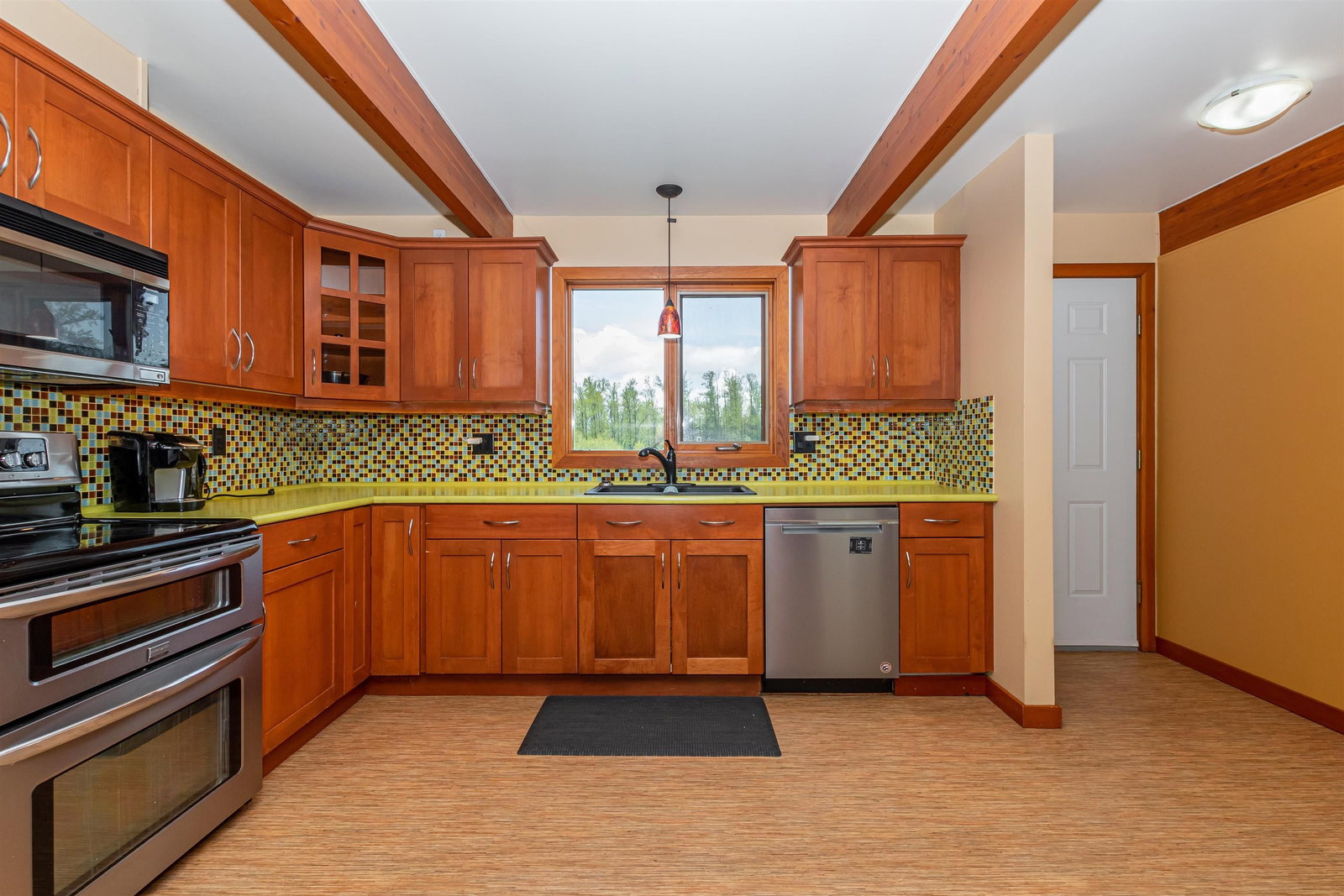 Listing Image 12