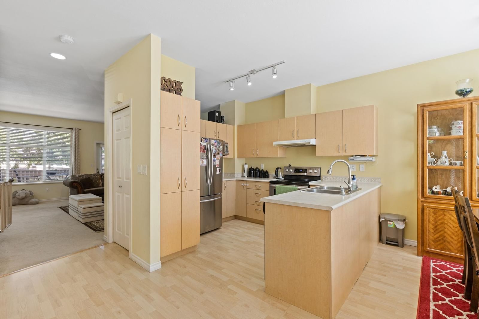 Listing Image 14