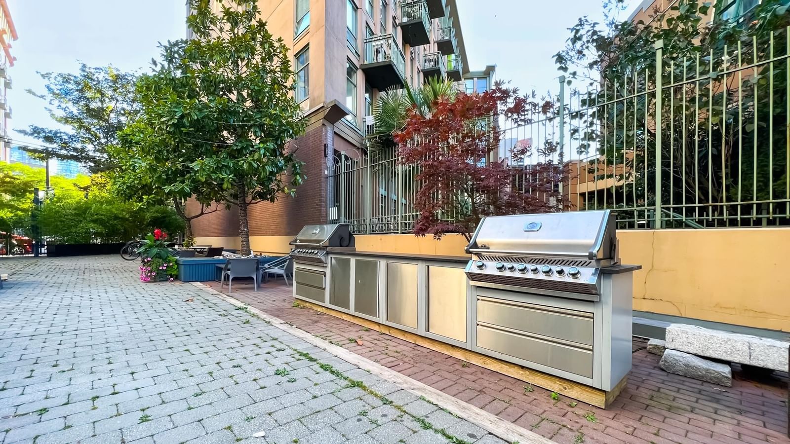 Listing Image 15