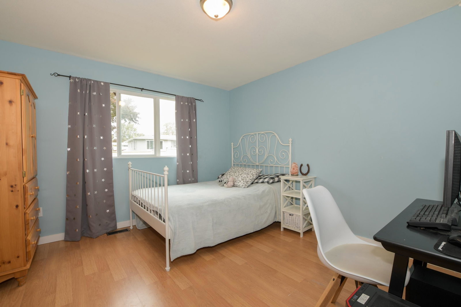 Listing Image 14