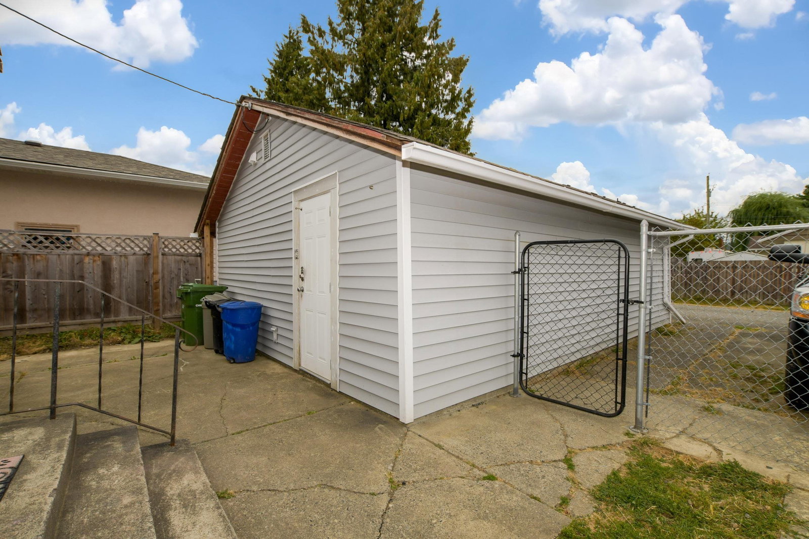 Listing Image 22
