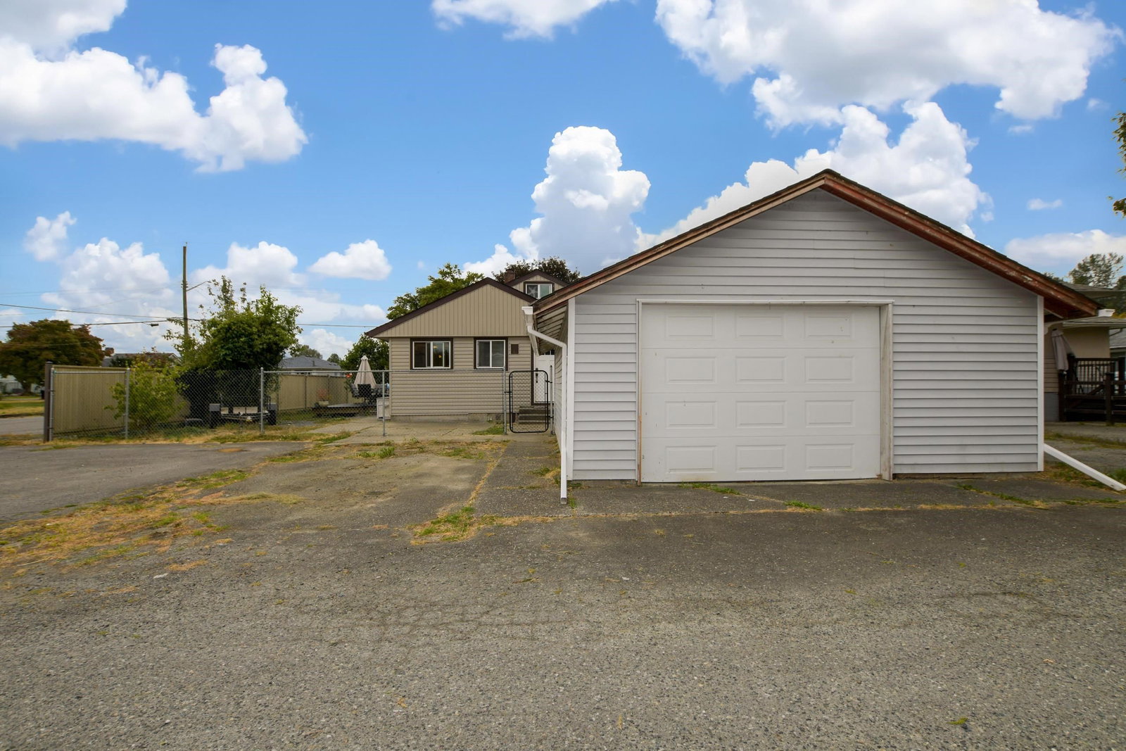 Listing Image 24