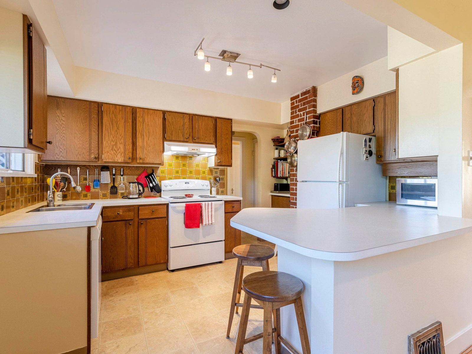 Listing Image 19