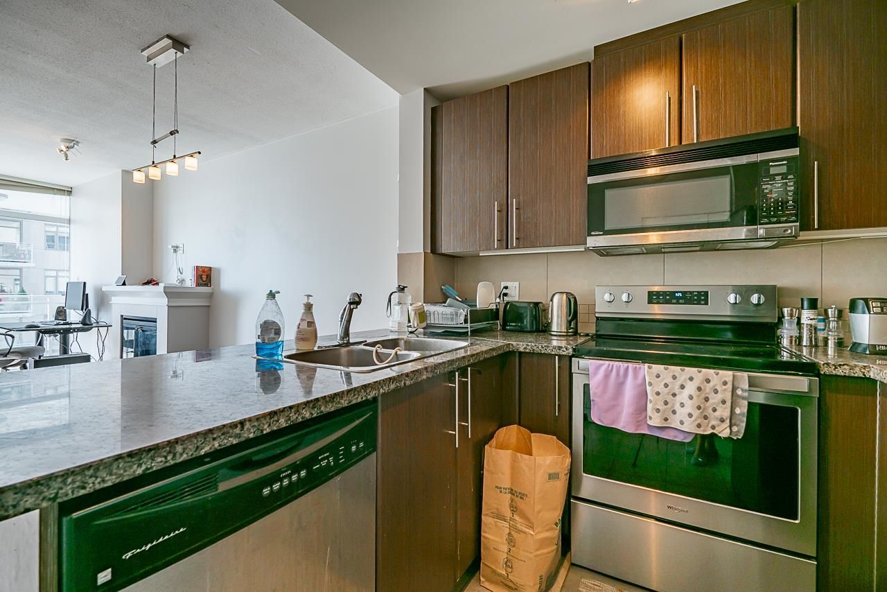Listing Image 6