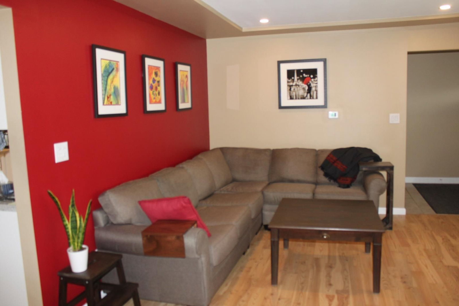 Listing Image 12