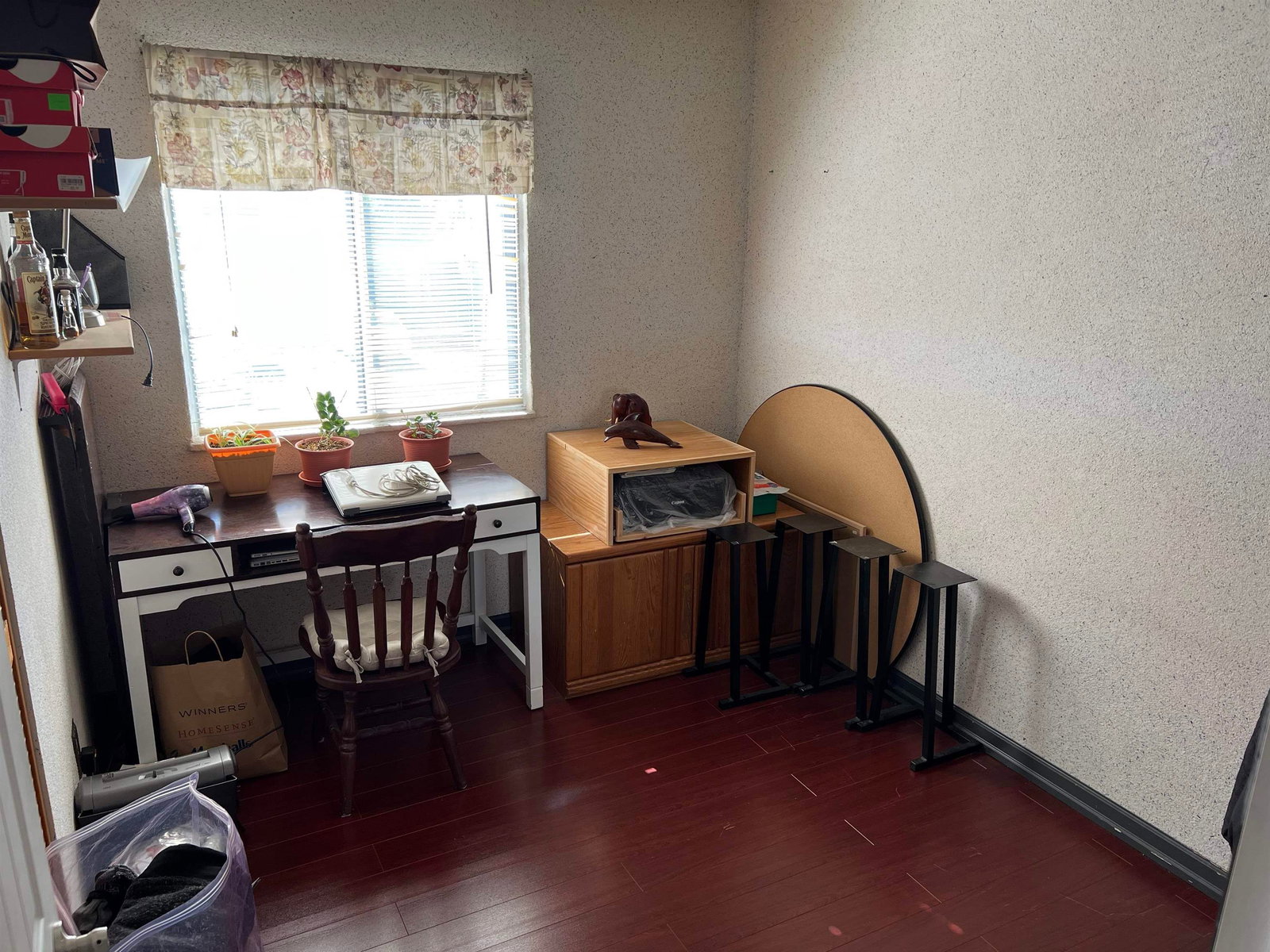 Listing Image 5
