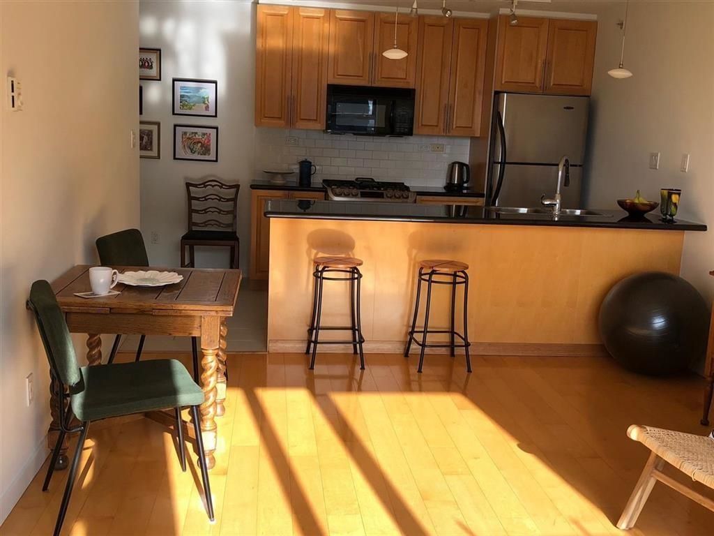 Listing Image 16